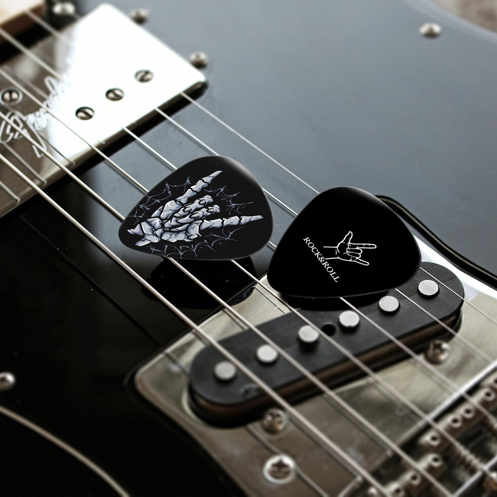 12 個のギターピック 0.46mm 0.71mm 0.96 - Acoustic Guitar Dreadnought のレビューと価格