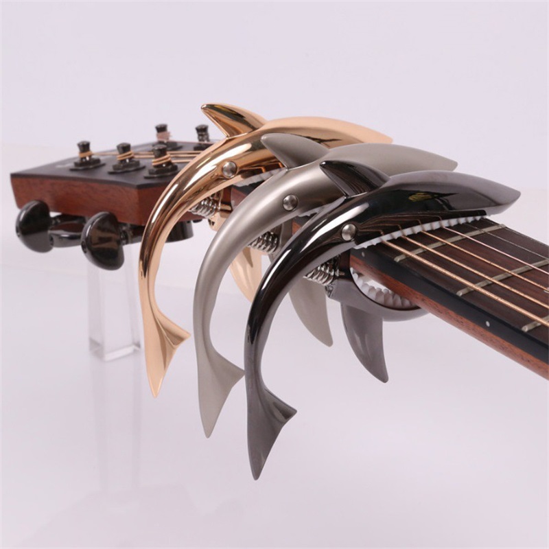 メタルシャークギターカポ亜鉛合金製、ベース、アコースティック - Acoustic Guitar Dreadnought のレビューと価格